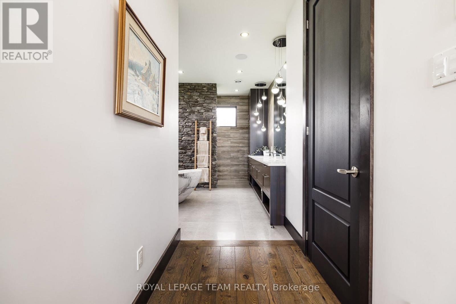 153 ADRIEN STREET - Image 20