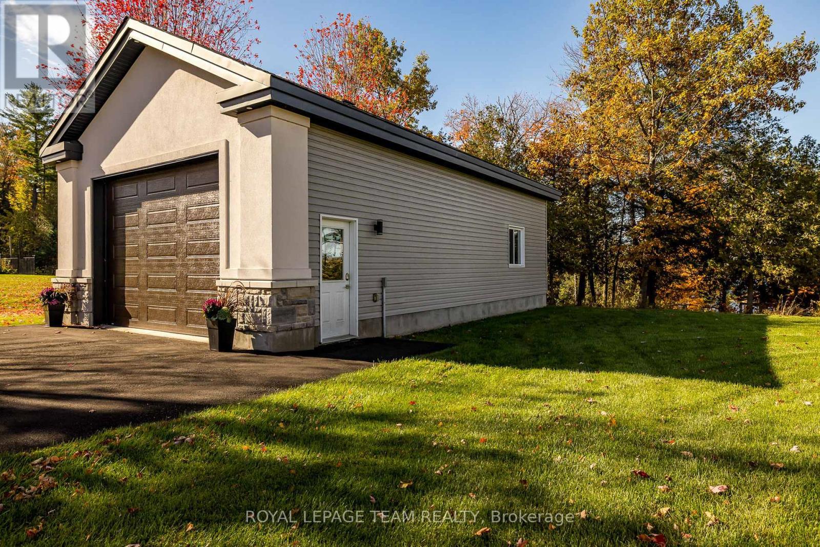 153 ADRIEN STREET - Image 35