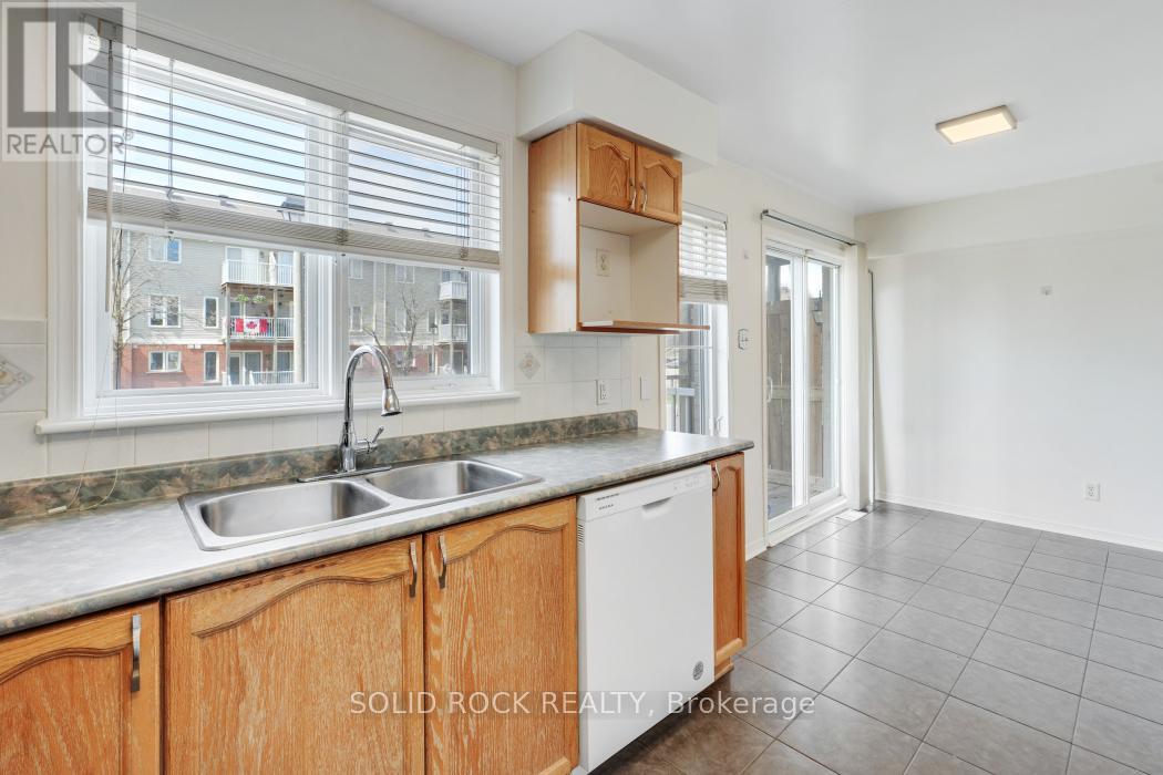 2 Bed, 2 Bath House for Sale in Ottawa – 13 – 1701 BLOHM DRIVE, Ottawa – MLS# X13673236 - Image 15