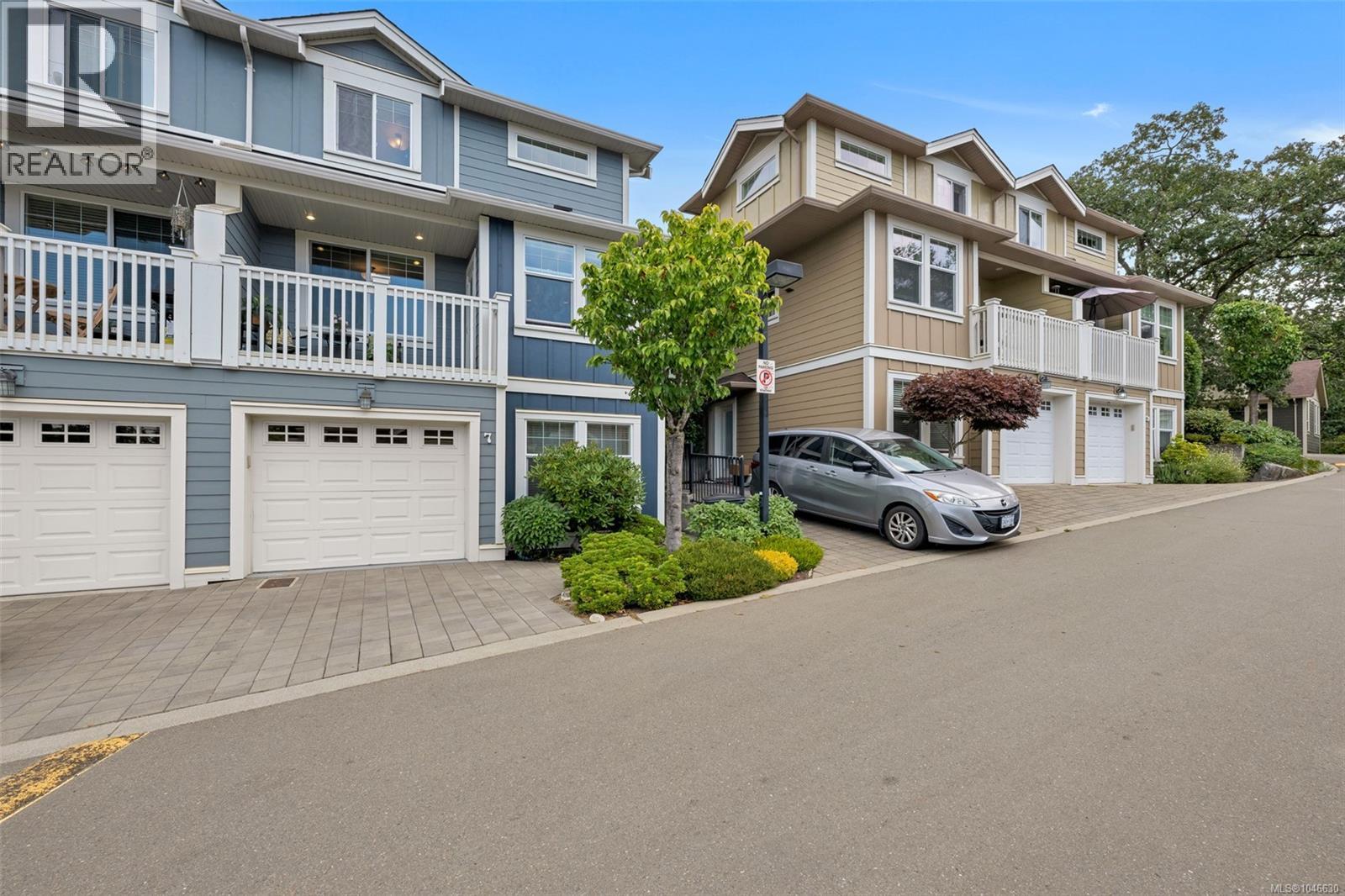 #7 4583 Wilkinson Rd - 2