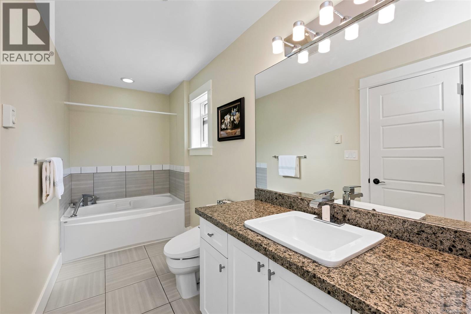 7 4583 Wilkinson Road, Saanich