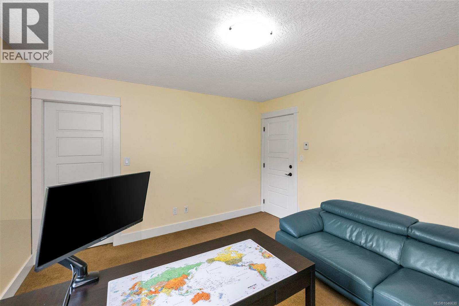 7 4583 Wilkinson Road, Saanich