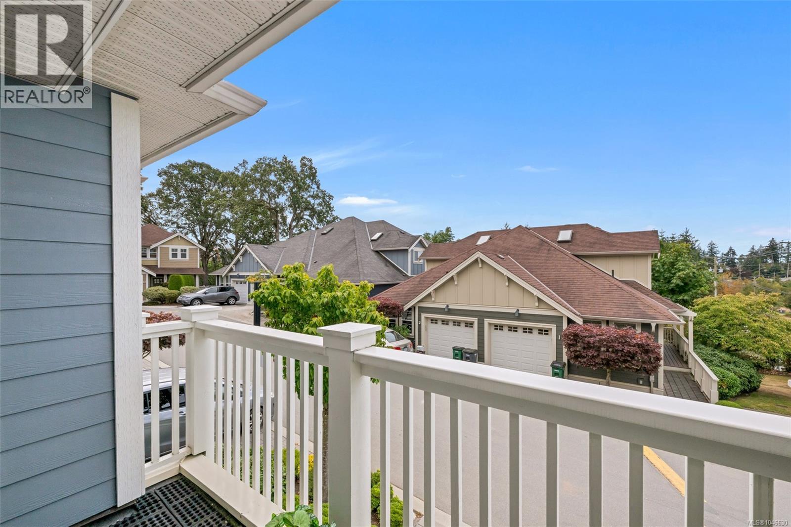 7 4583 Wilkinson Road, Saanich