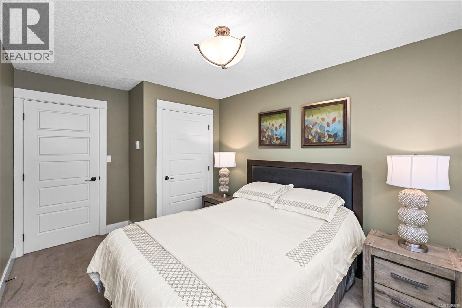 #7 4583 Wilkinson Rd - 27