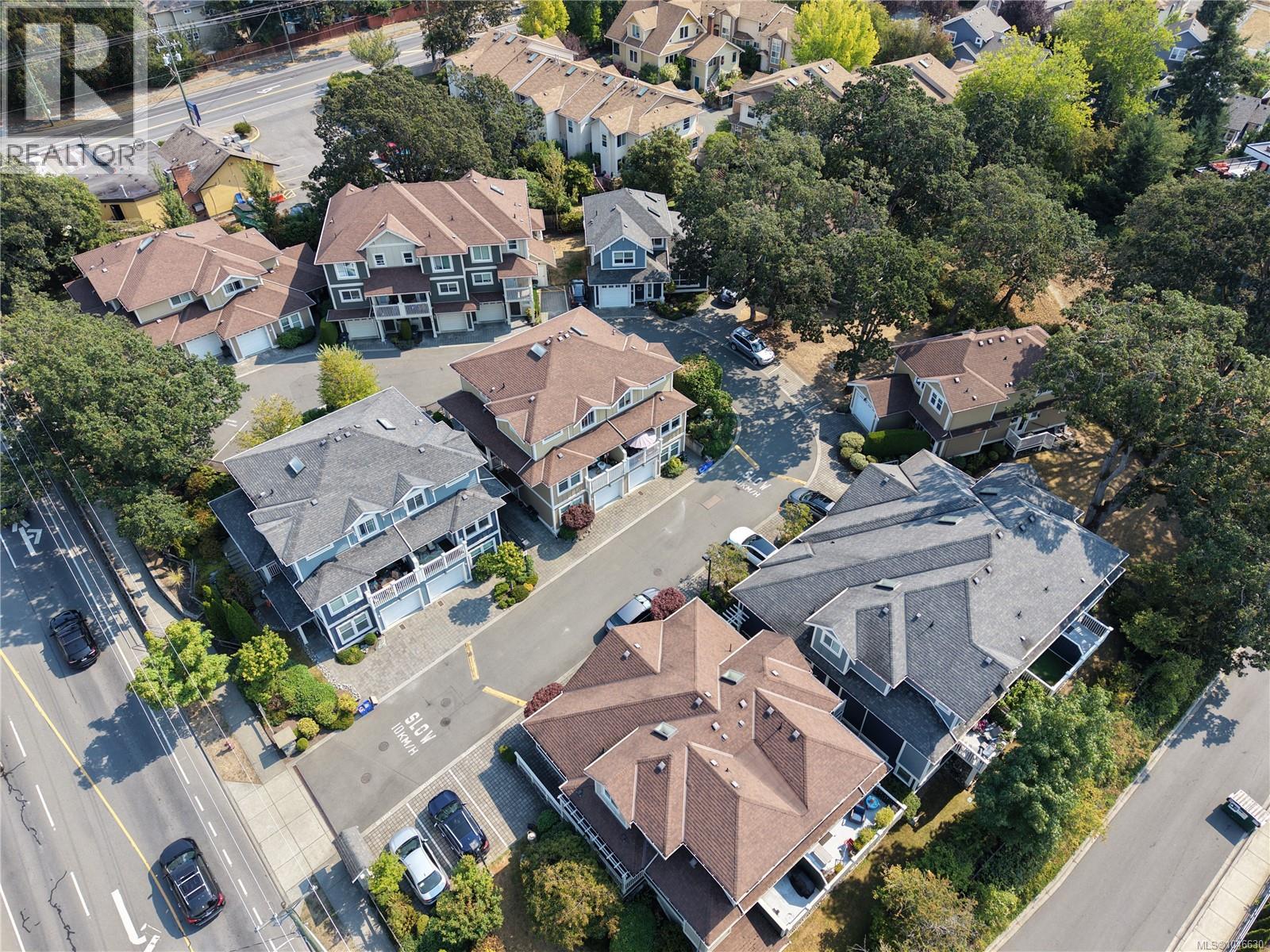 7 4583 Wilkinson Road, Saanich