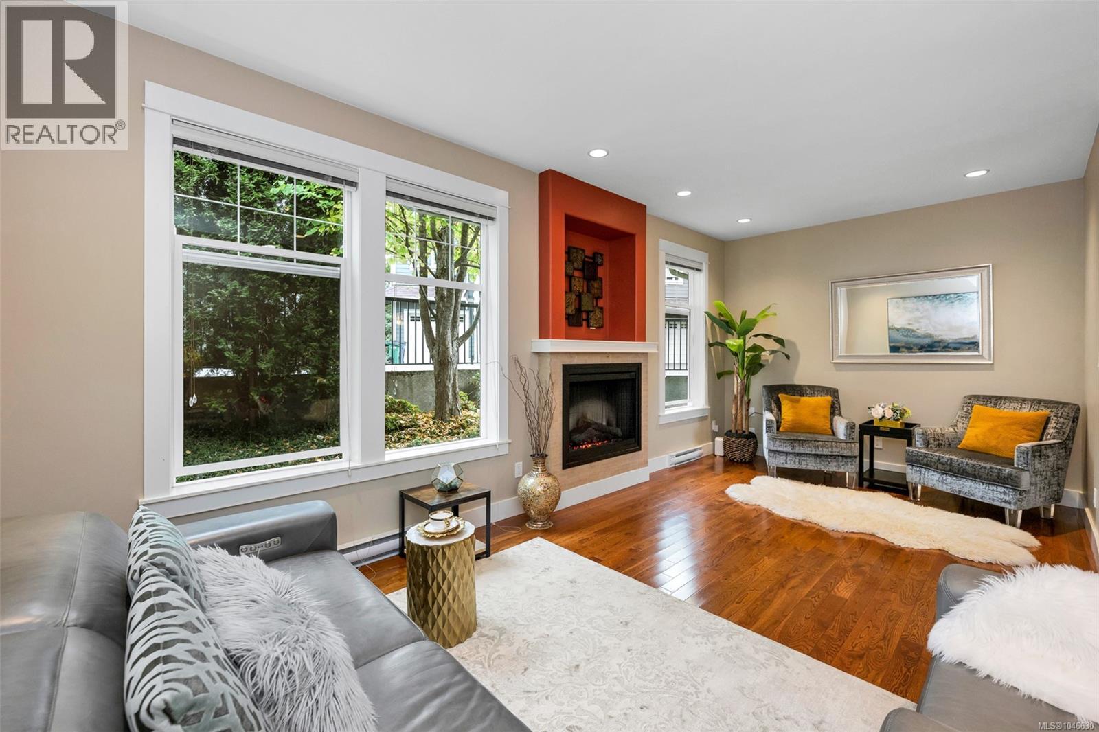 7 4583 Wilkinson Road, Saanich
