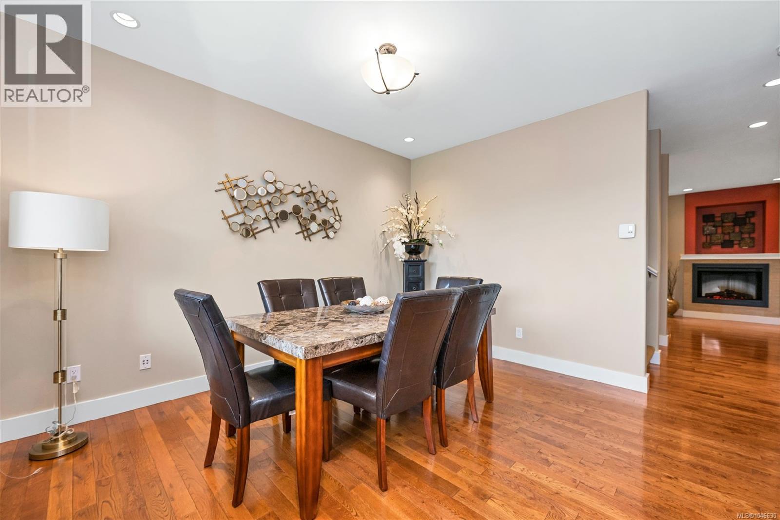 7 4583 Wilkinson Road, Saanich