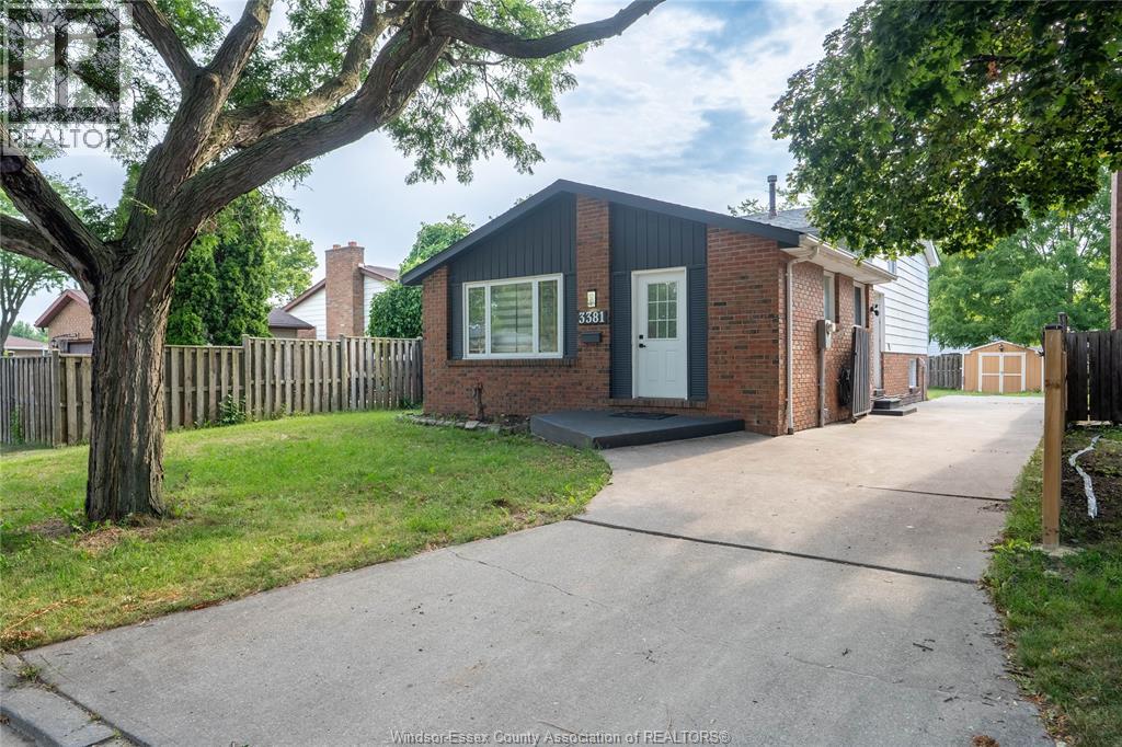 3381 Pineview CRESCENT - 2
