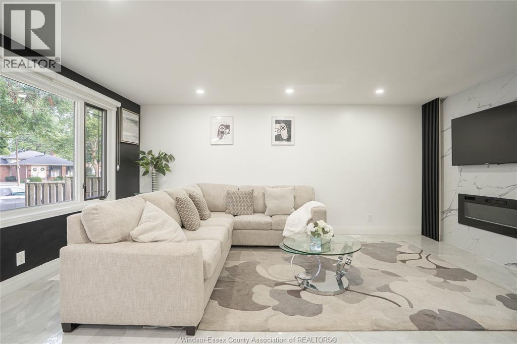 3381 Pineview CRESCENT - 6