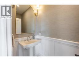 3613 Queen Street, Plympton Wyoming, ON N0N1E0 Photo 17