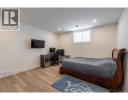 3613 Queen Street, Plympton Wyoming, ON N0N1E0 Photo 37