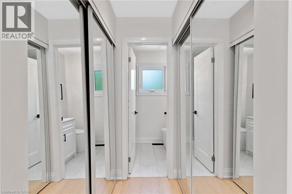 62 GLENVALLEY Drive - 32