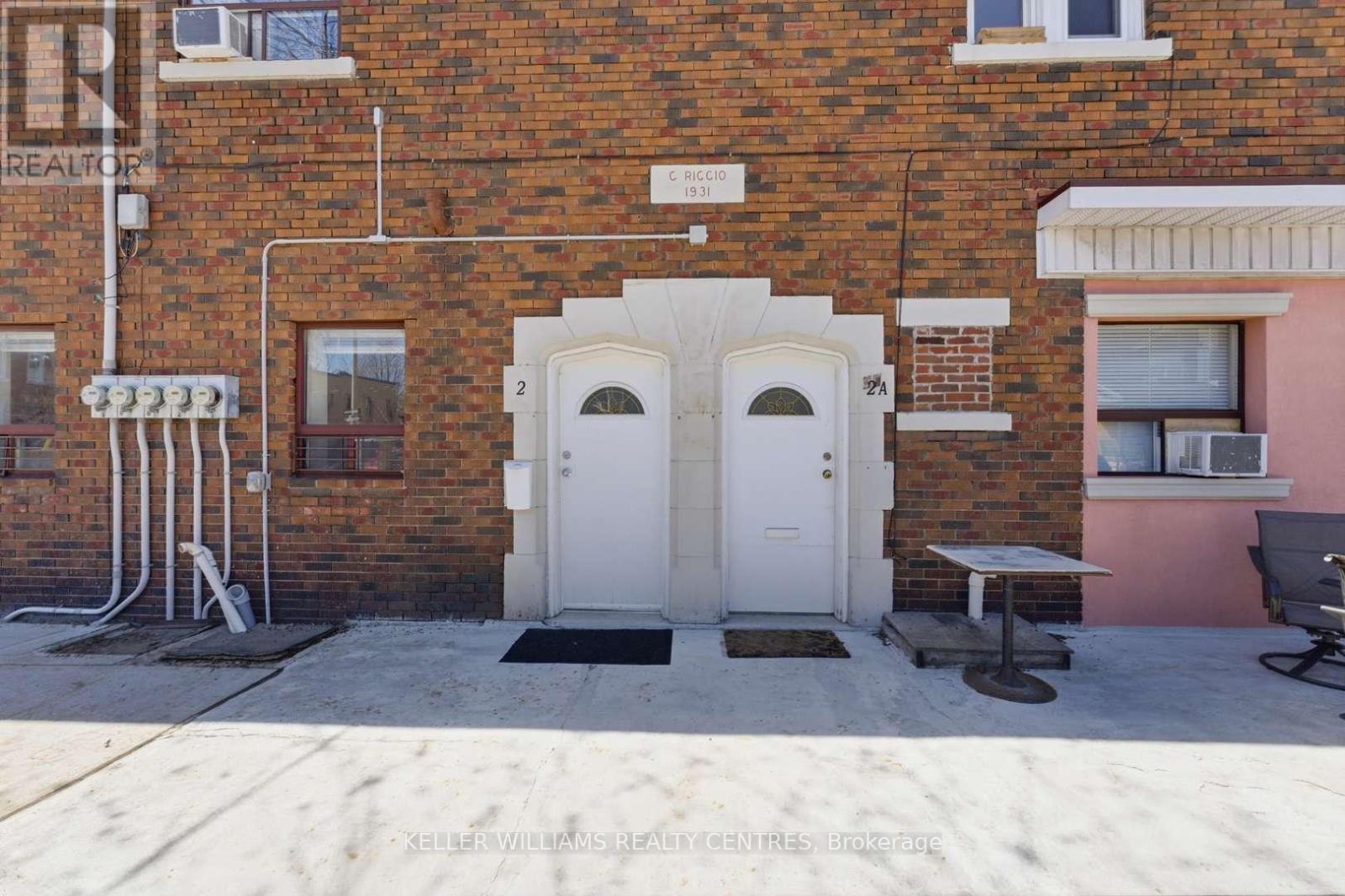 42 MANSFIELD AVENUE - 25