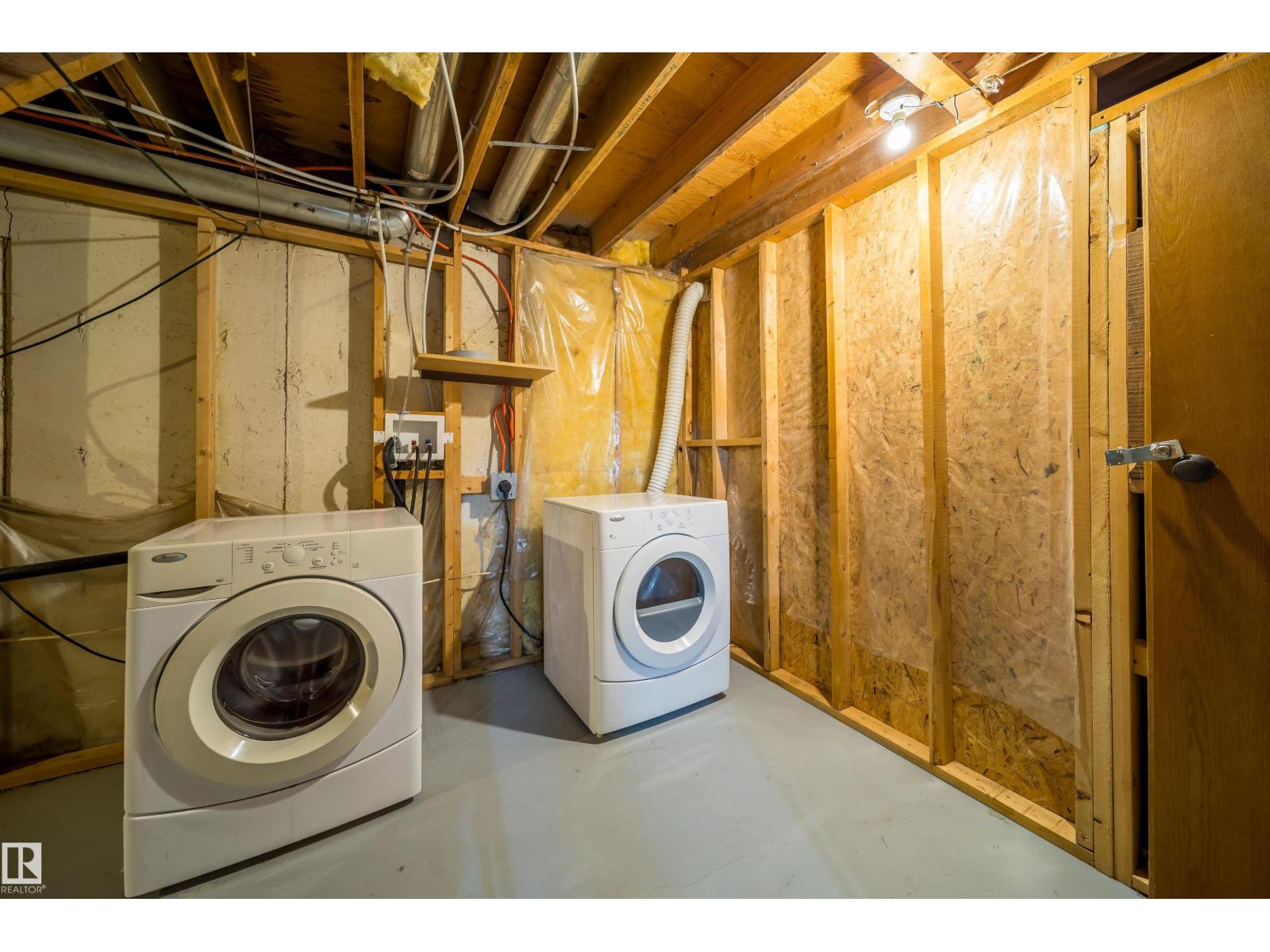1719 37 Street NW - Photo 35