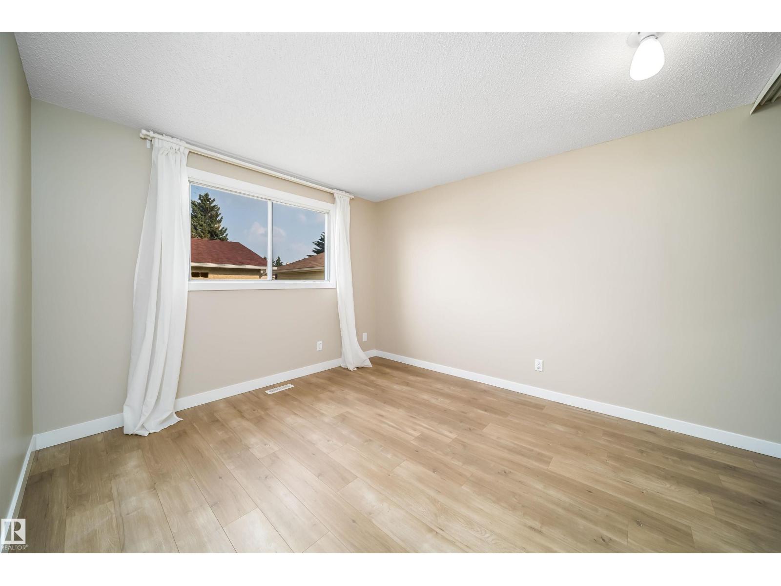 1719 37 Street NW - Photo 27
