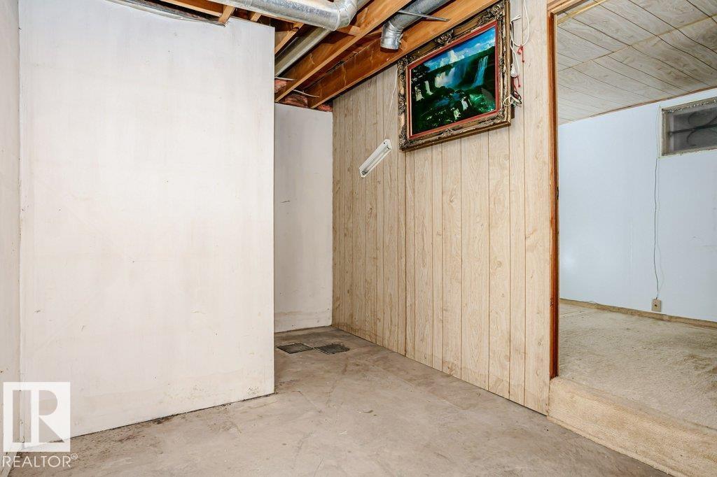 3520 42 AV NW - 31