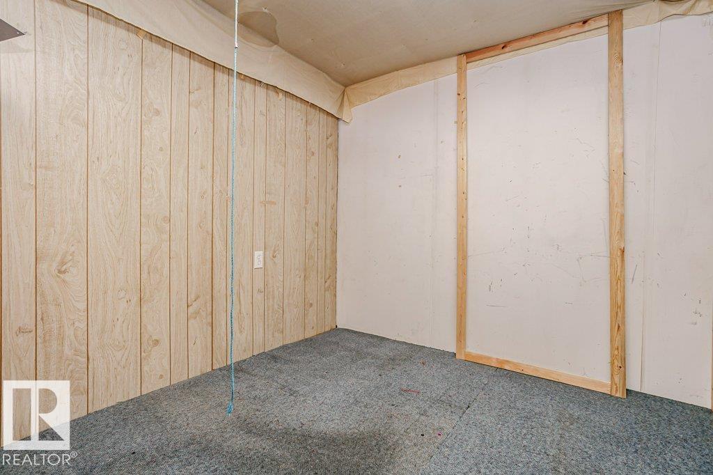 3520 42 Avenue NW - Photo 35