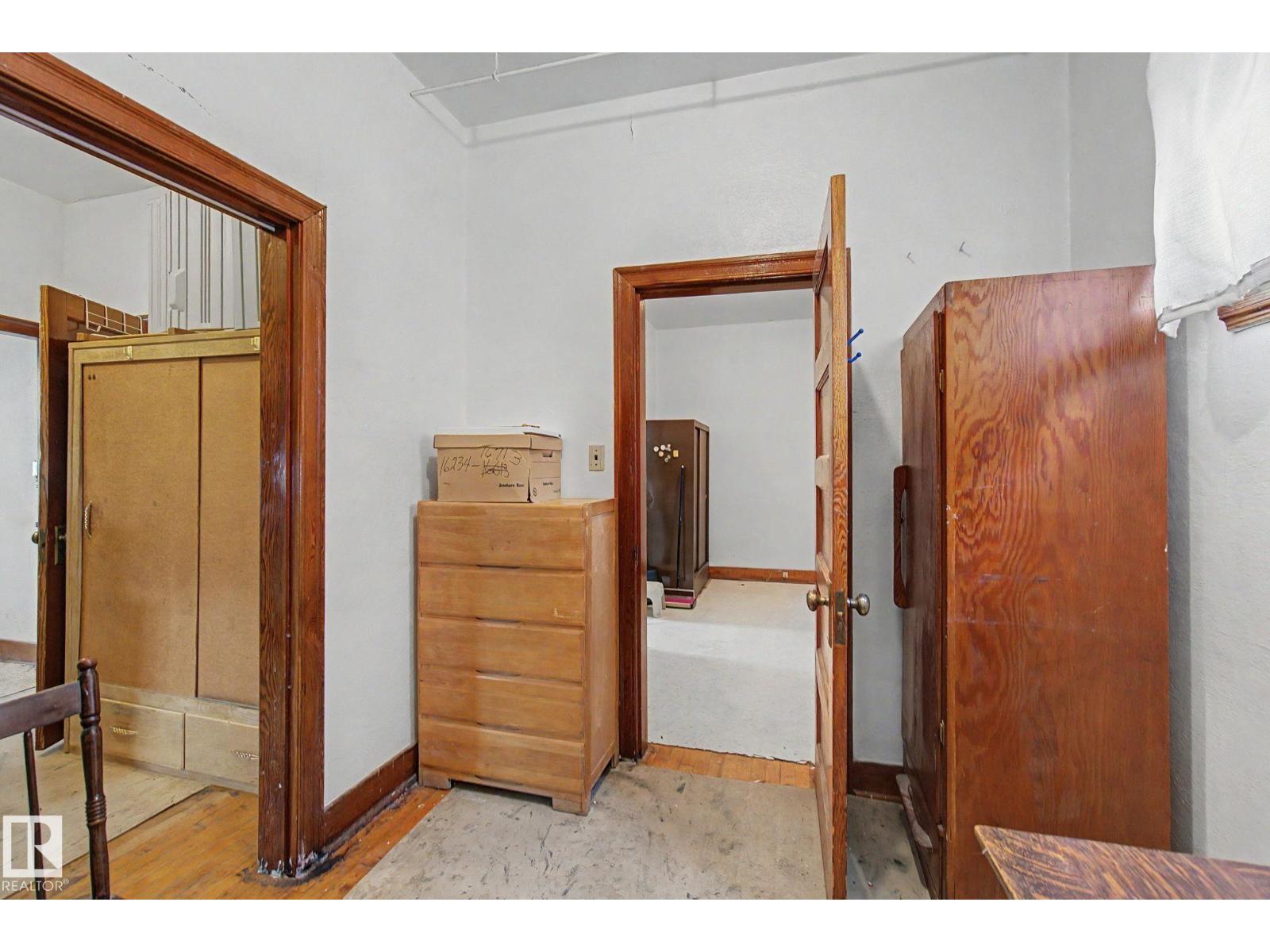 9334 106A Avenue NW - Photo 26