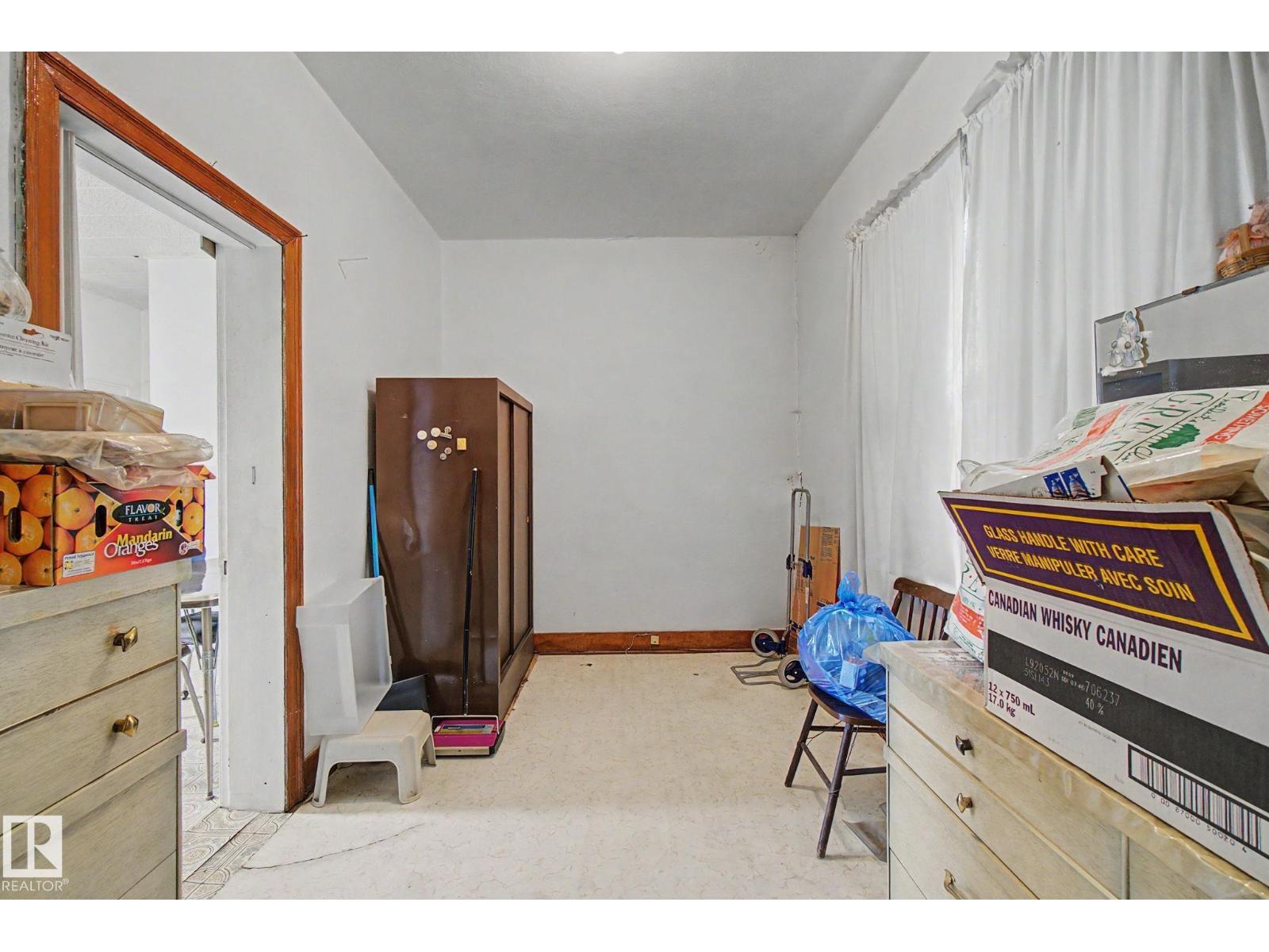 9334 106A Avenue NW - Photo 23