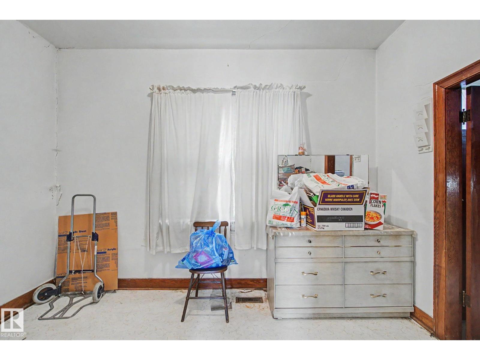 9334 106A Avenue NW - Photo 22
