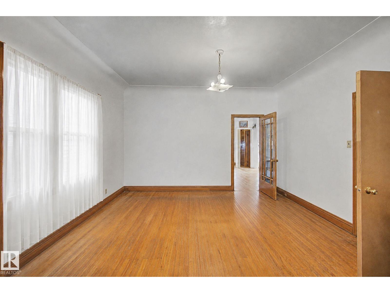 9334 106A AV NW - 14
