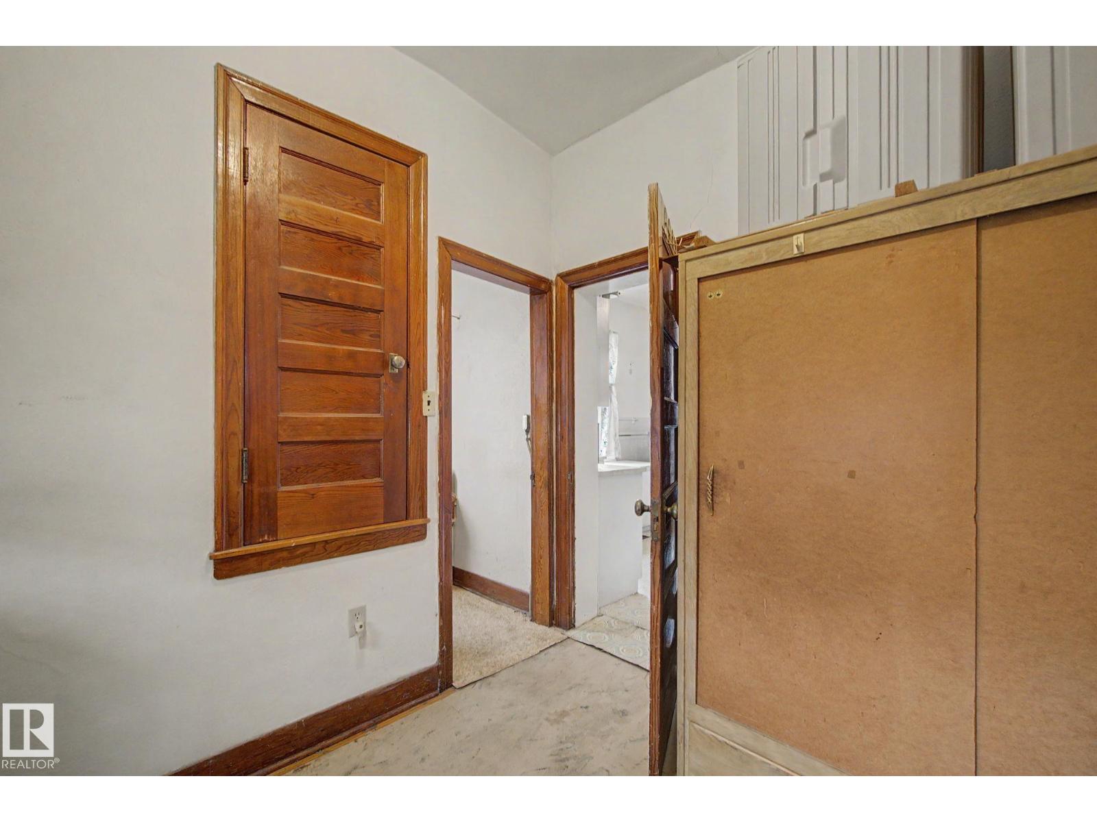 9334 106A Avenue NW - Photo 28