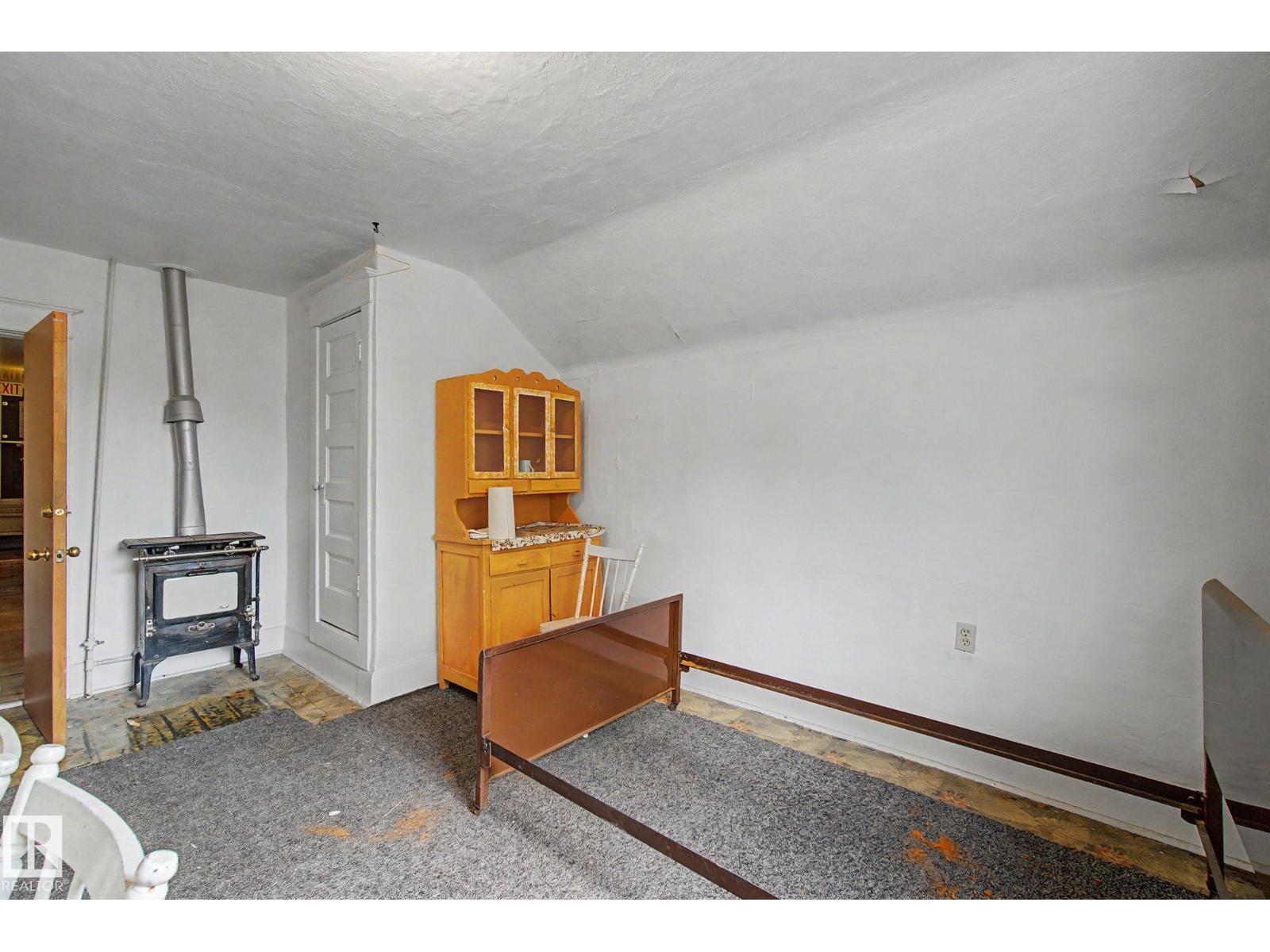 9334 106A AV NW - 32