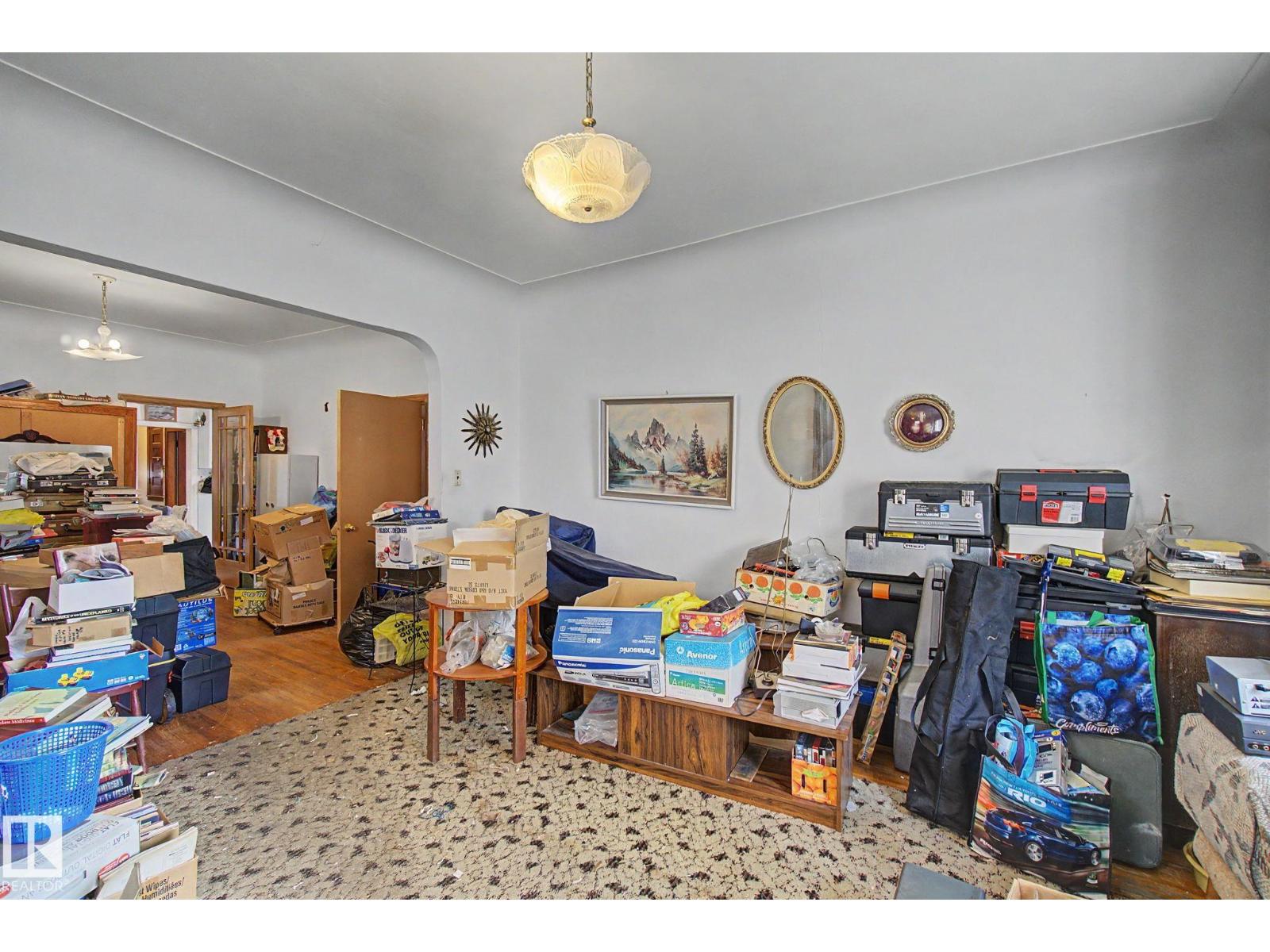 9334 106A Avenue NW - Photo 12