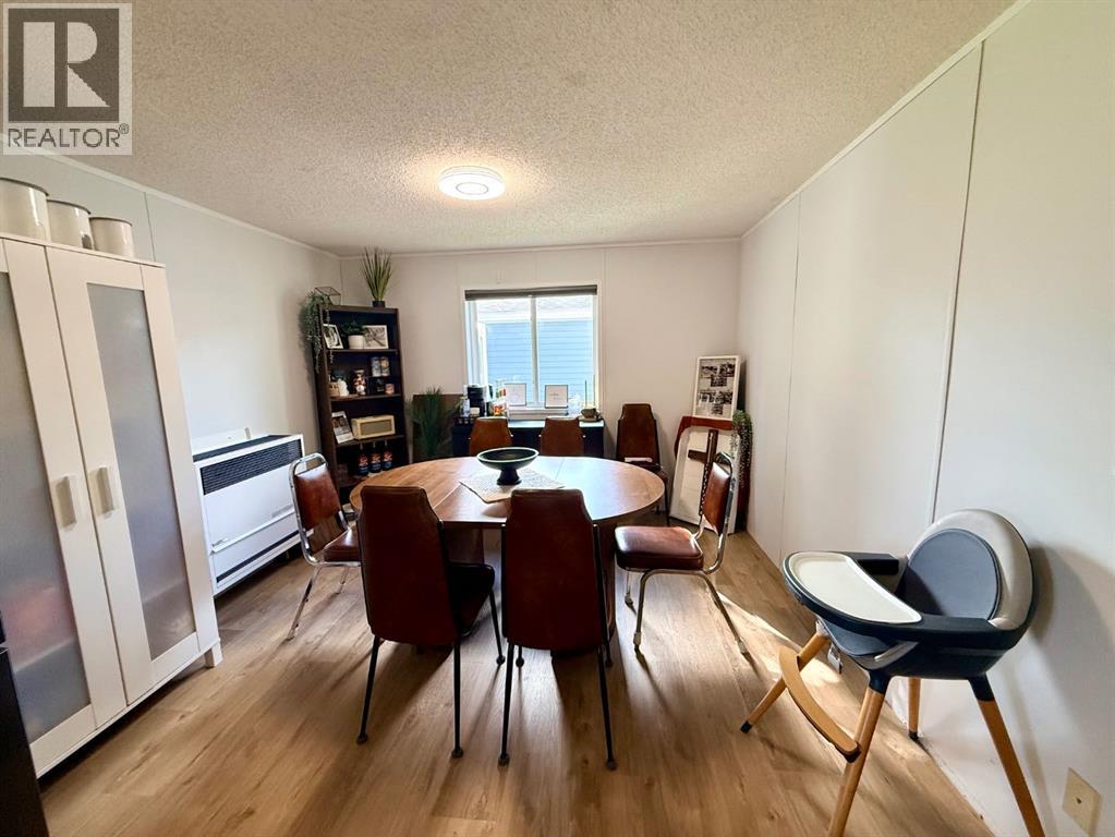 10629 101 Ave - Image 18