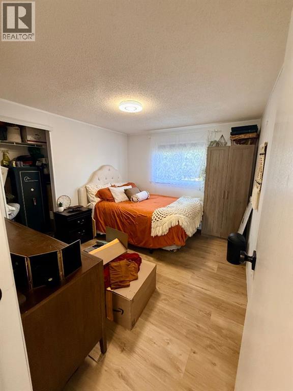 10629 101 Ave - Image 20