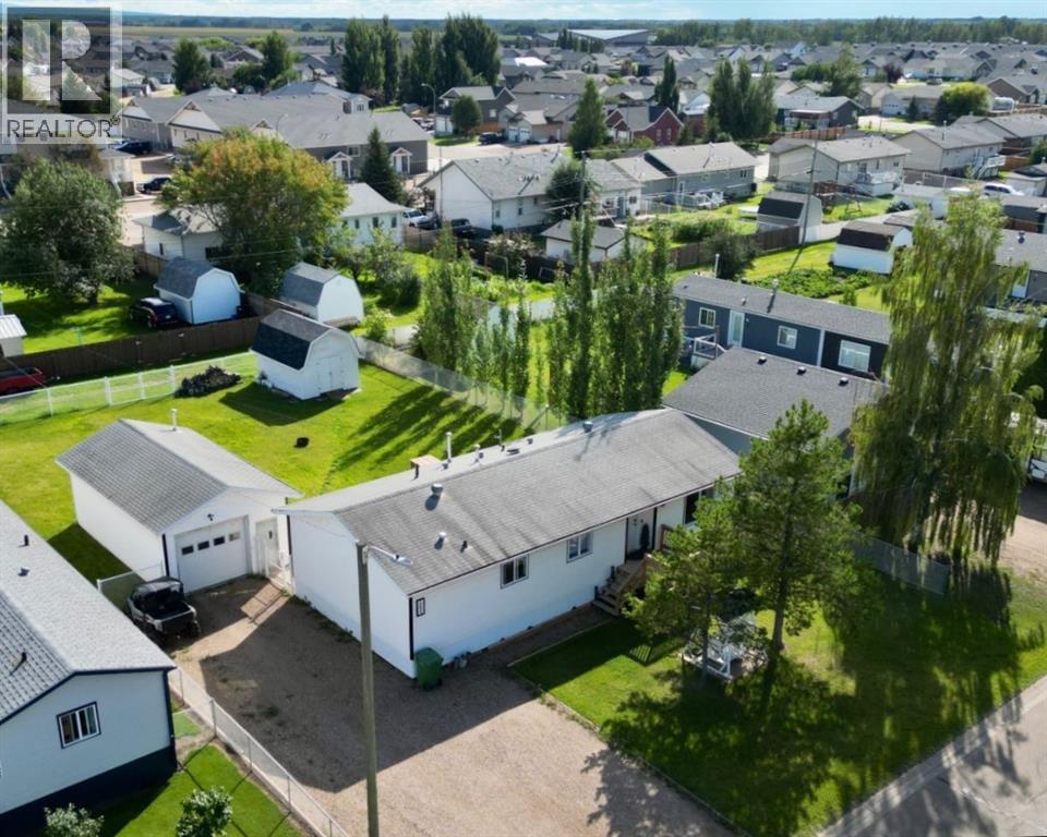 10629 101 Ave - 1
