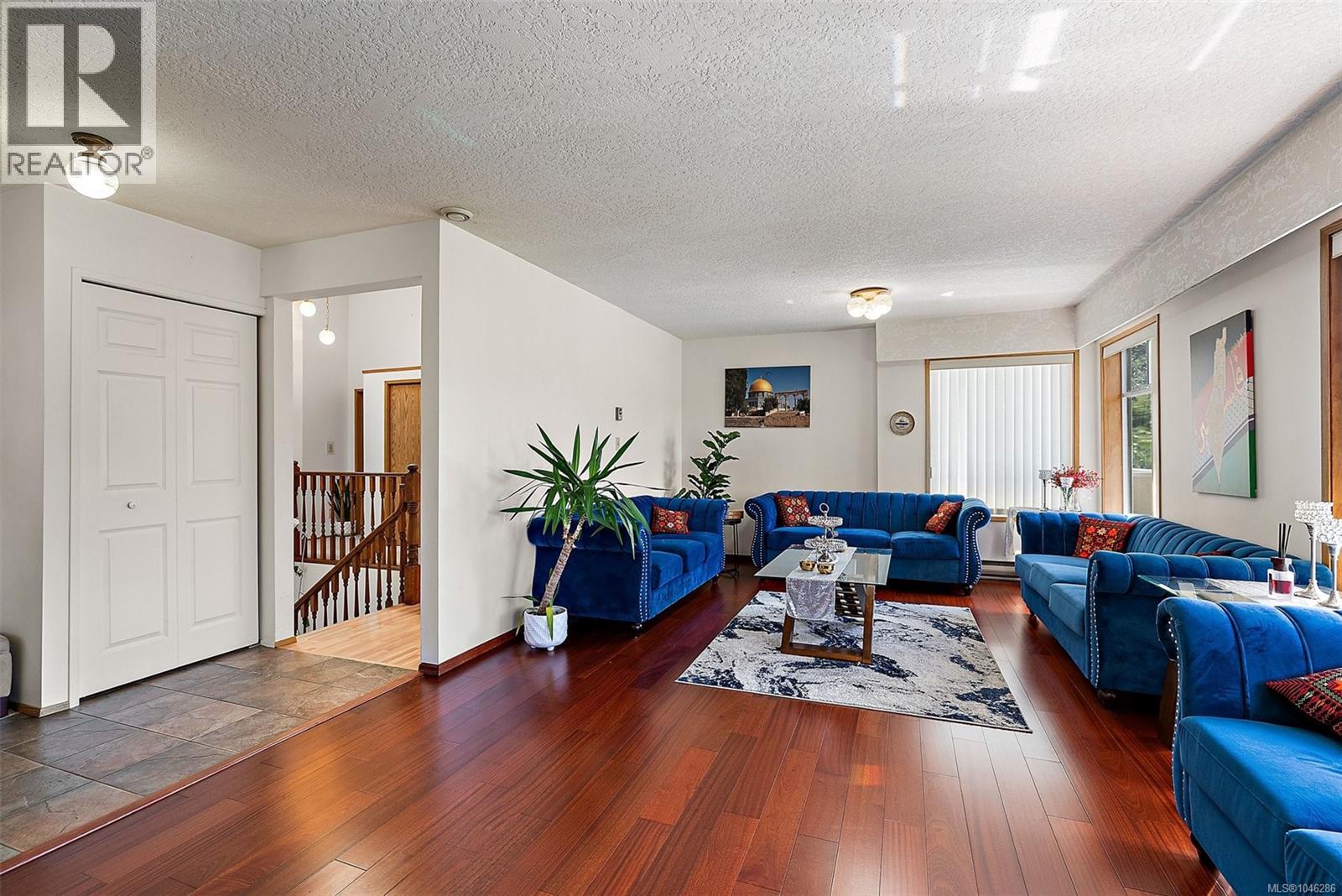 3301 Argyle Pl - 4