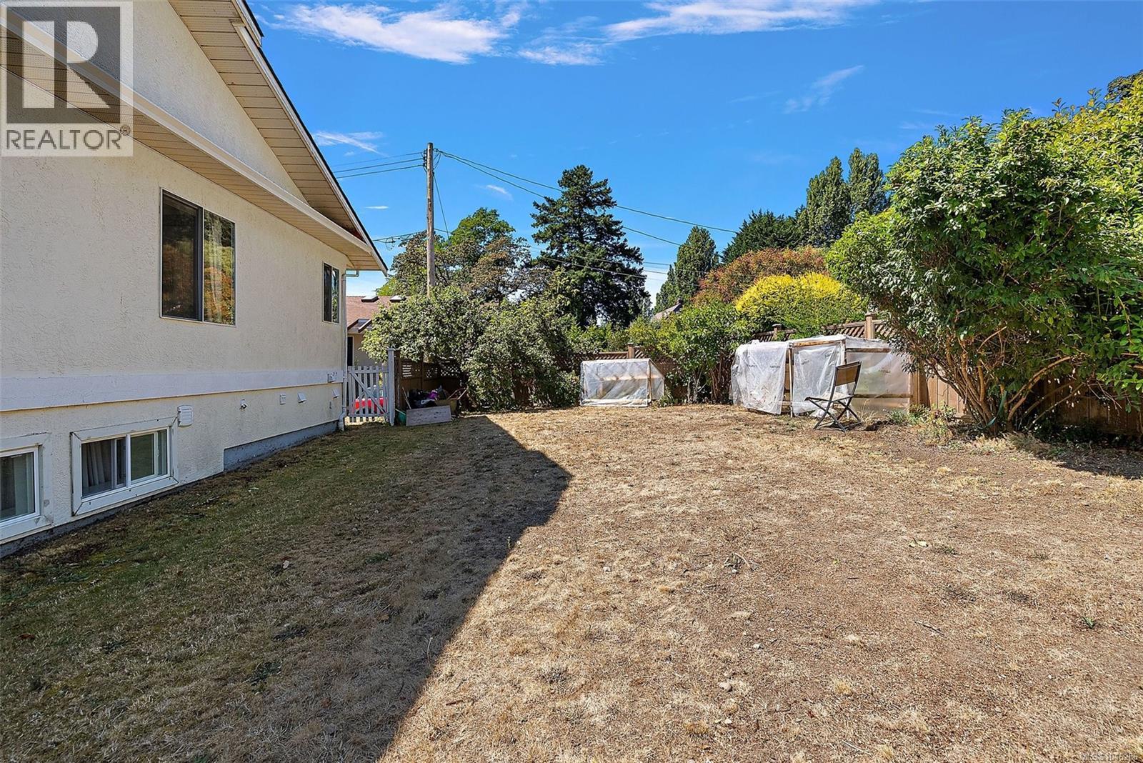  3301 Argyle Place, Saanich