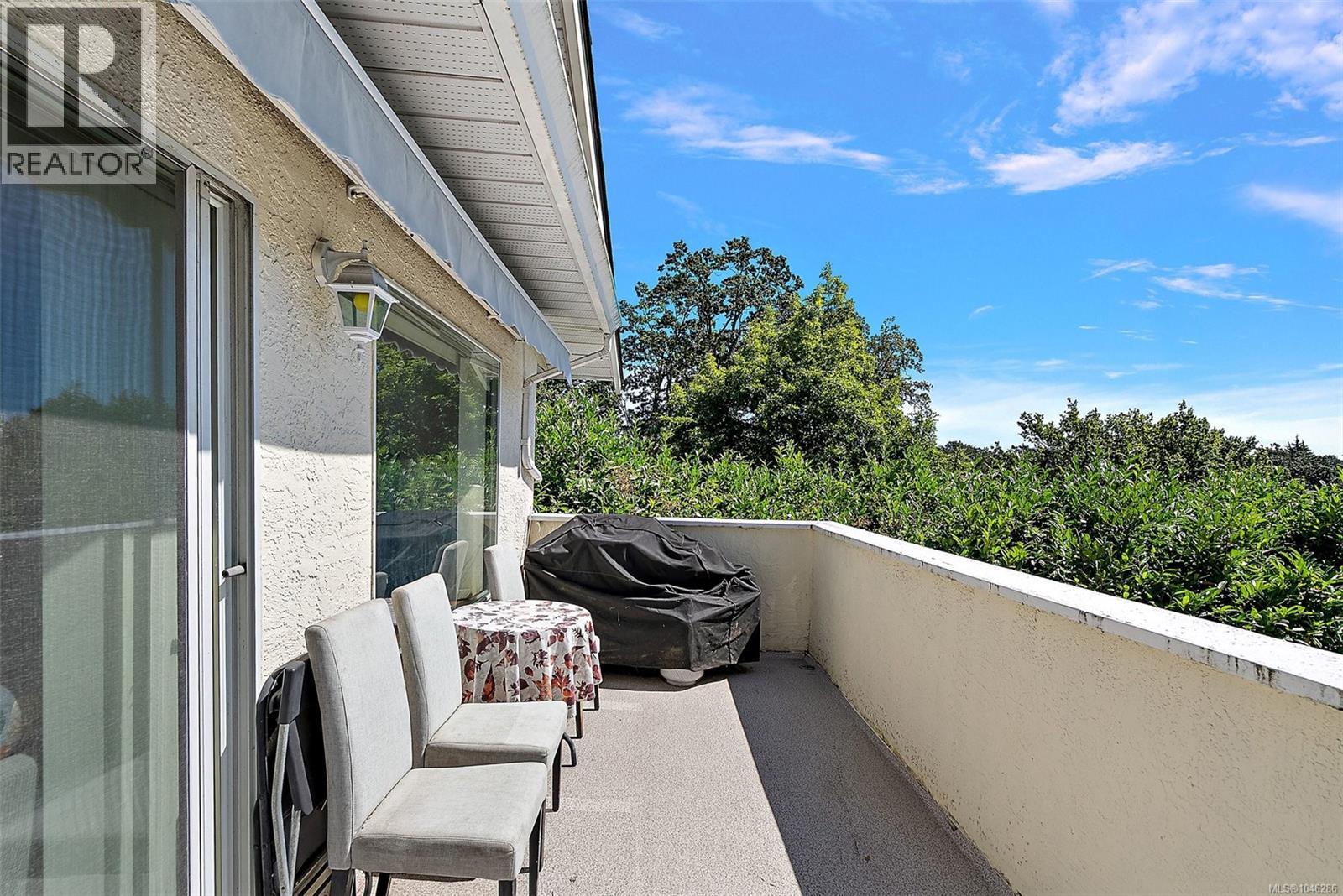  3301 Argyle Place, Saanich