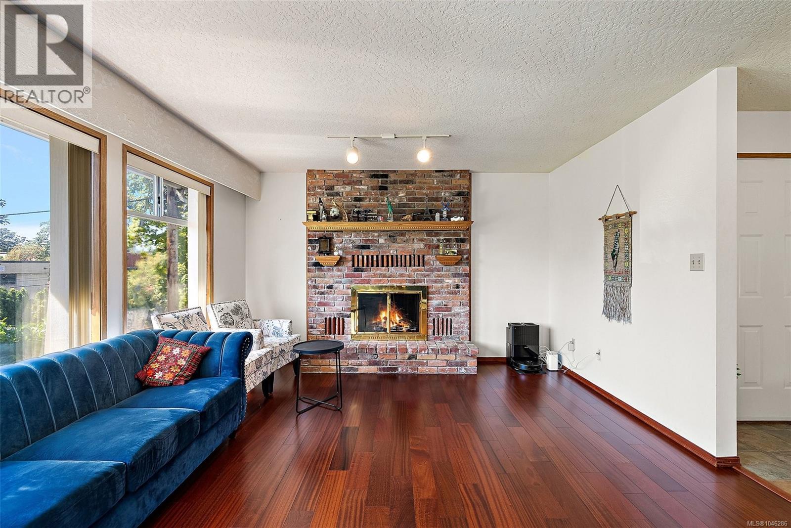  3301 Argyle Place, Saanich