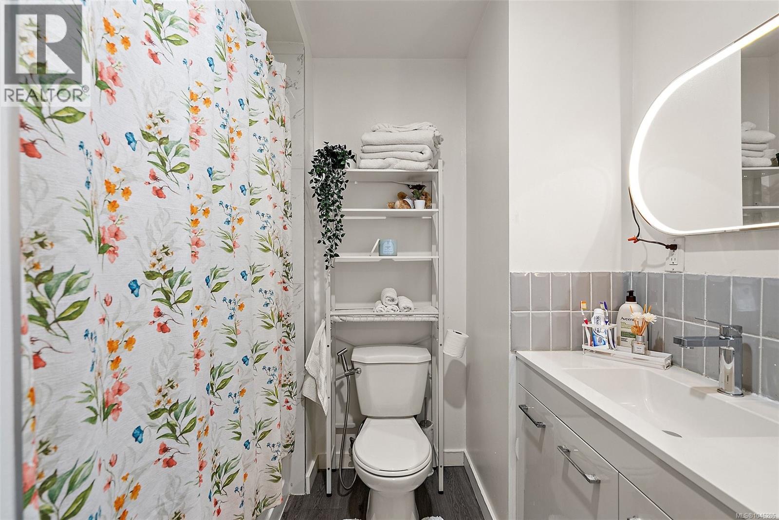  3301 Argyle Place, Saanich