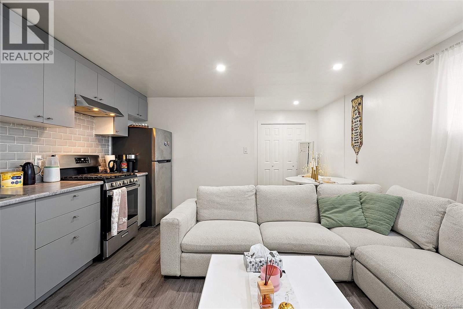 3301 Argyle Pl - 24