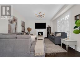 Family room - 1333 Harrington Street, Innisfil, ON L0L1W0 Photo 11