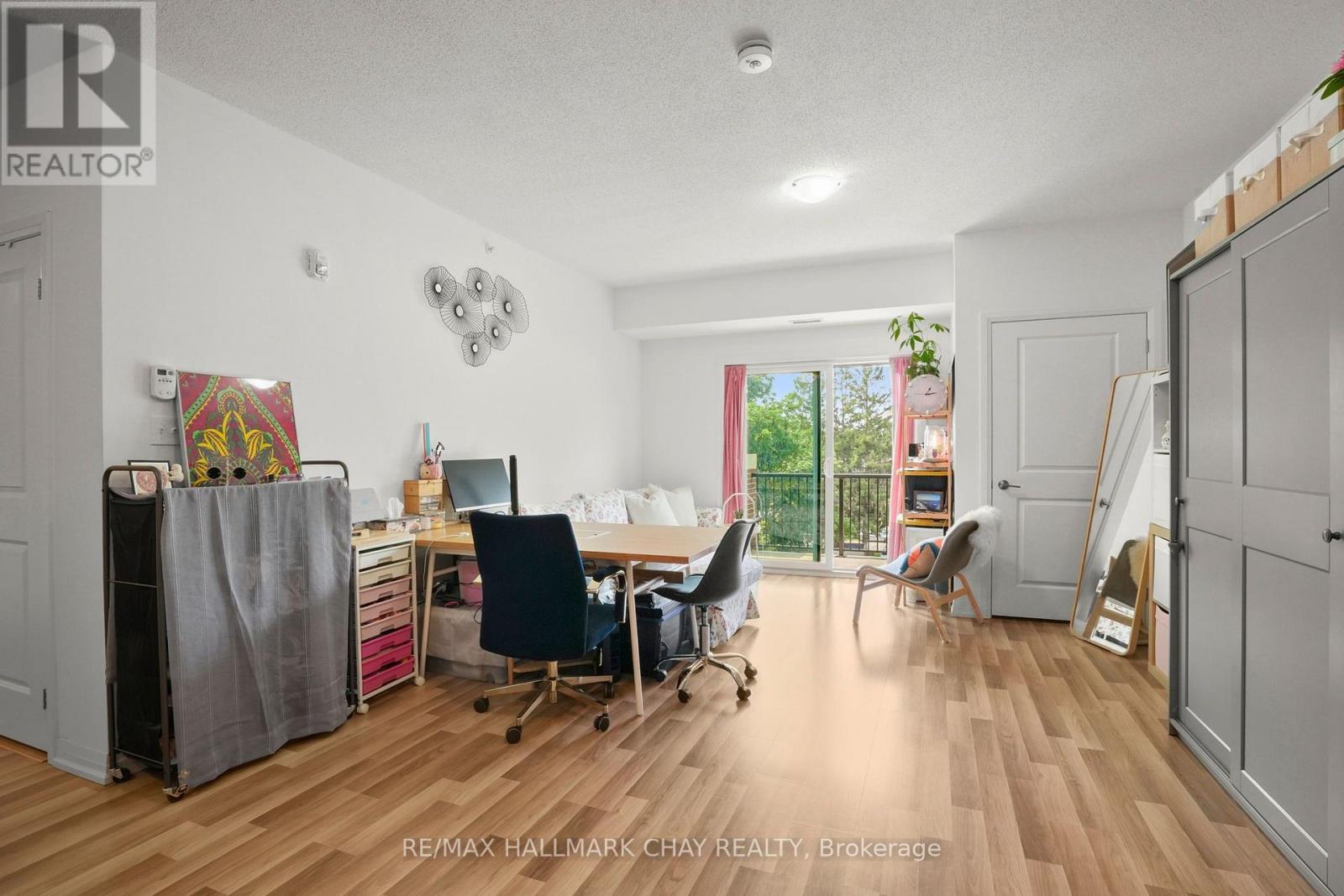 #404 157 WELLINGTON STREET E - Image 11