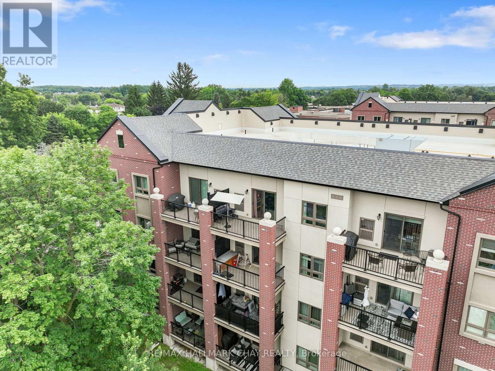 #404 157 WELLINGTON STREET E - 31
