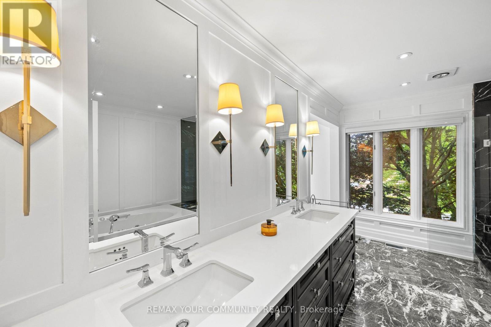 75 ARNOLD AVENUE - 28