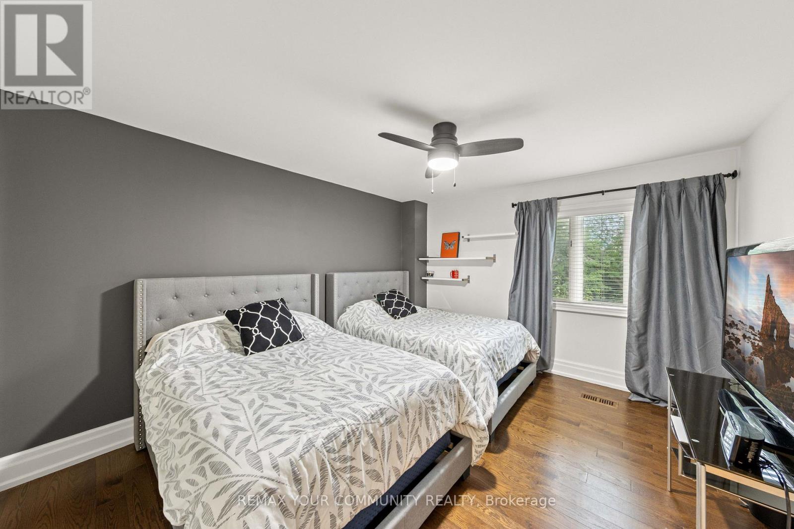 75 ARNOLD AVENUE - Image 32