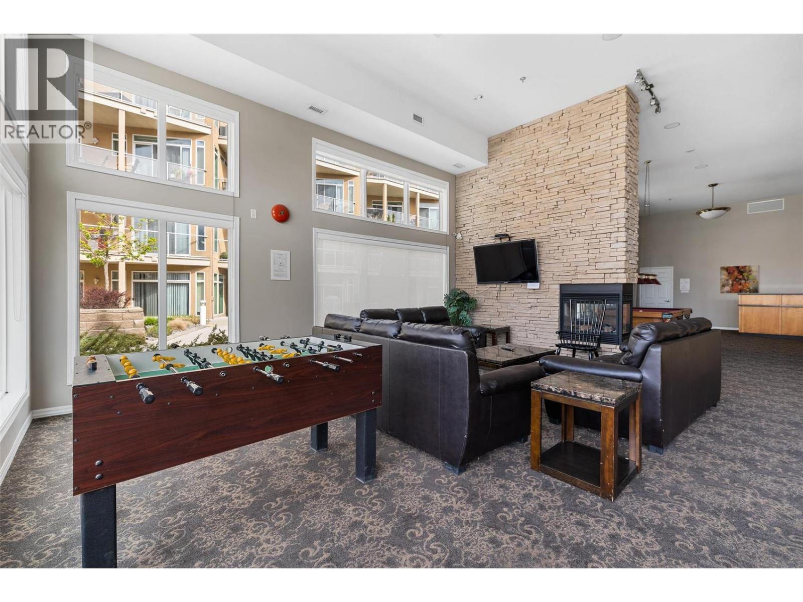 246 1088 Sunset Drive, Kelowna
