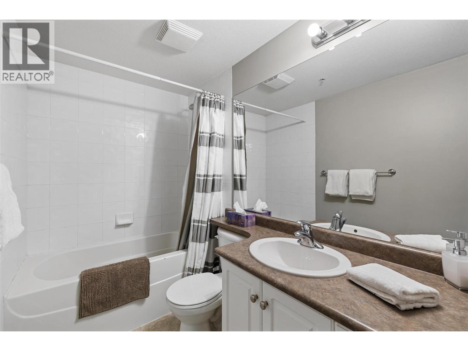 246 1088 Sunset Drive, Kelowna