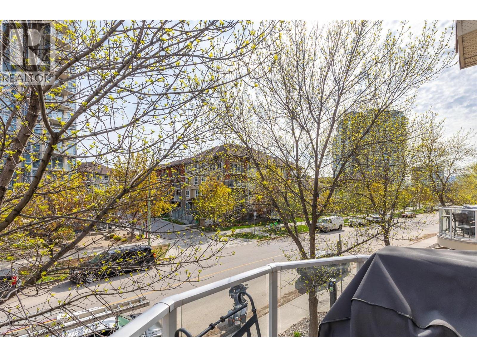 246 1088 Sunset Drive, Kelowna
