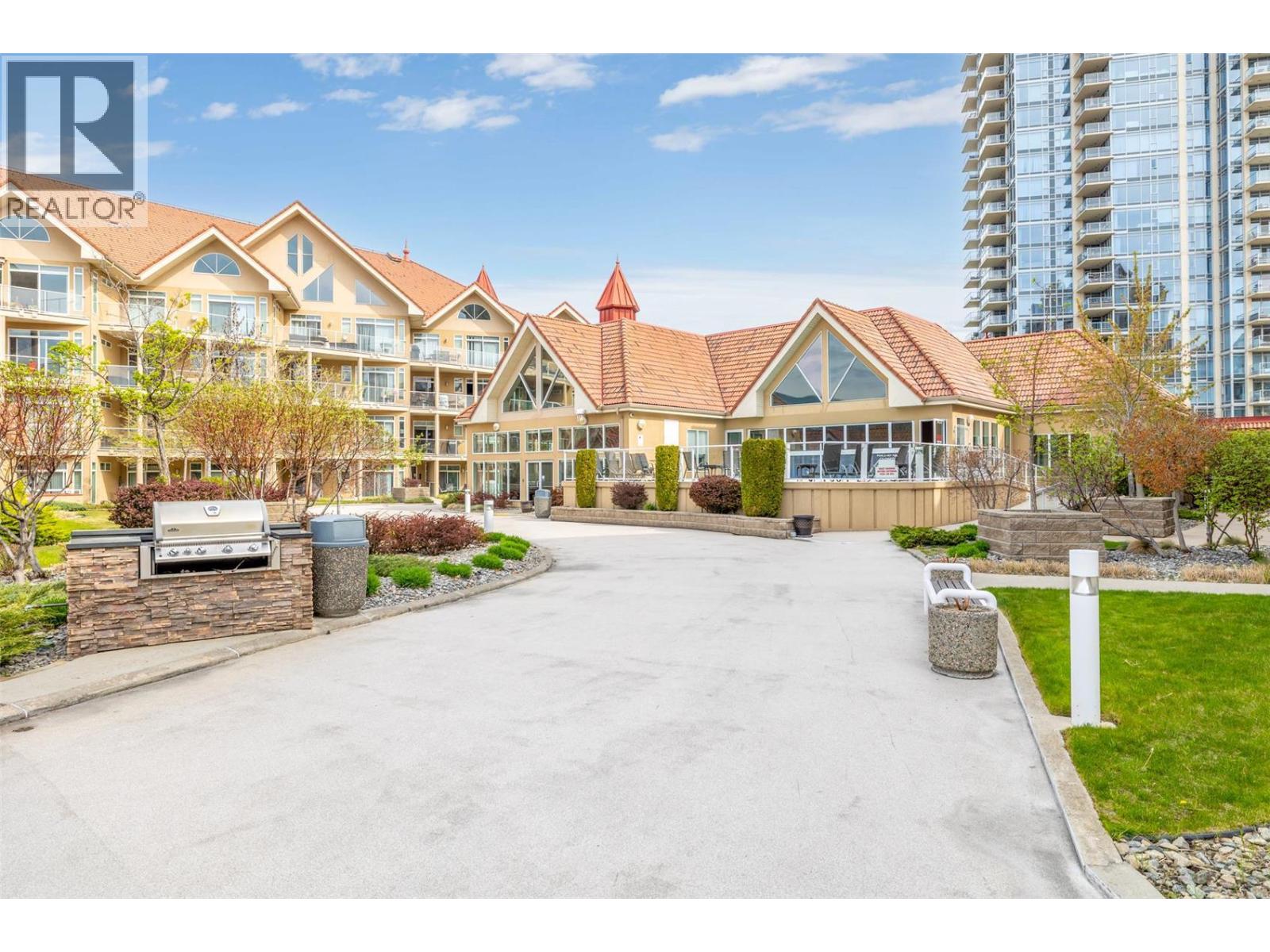 246 1088 Sunset Drive, Kelowna