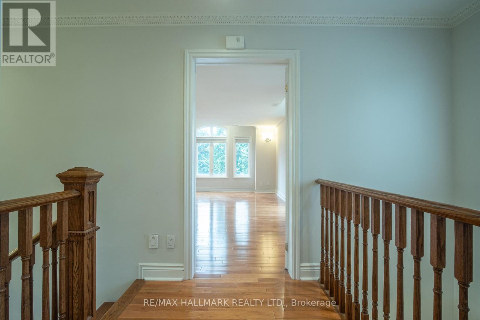6 GRIGGSDEN AVENUE - 10