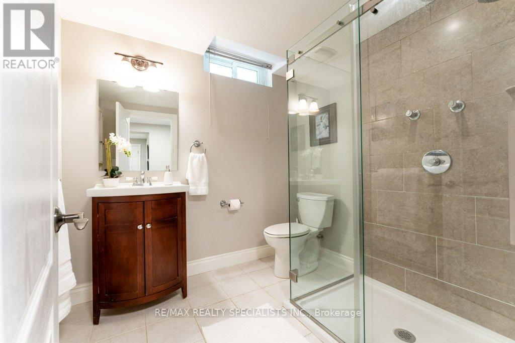 330 HICKORY CIRCLE - Image 30