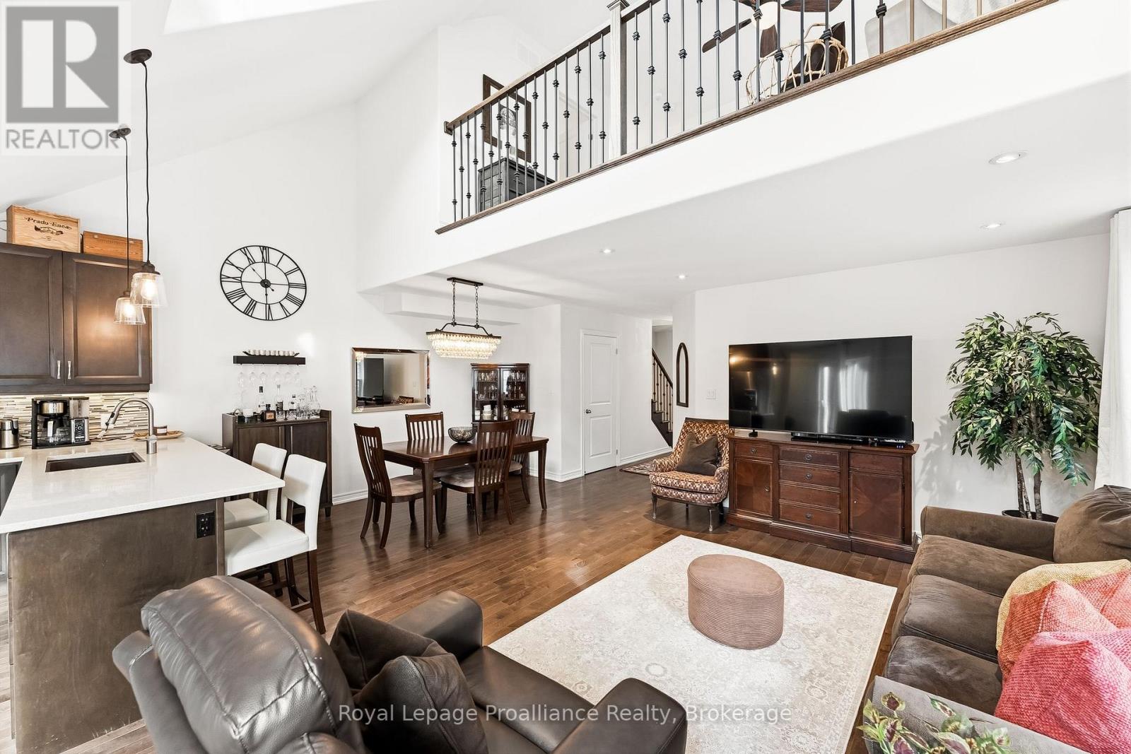 268 STRACHAN STREET - 10