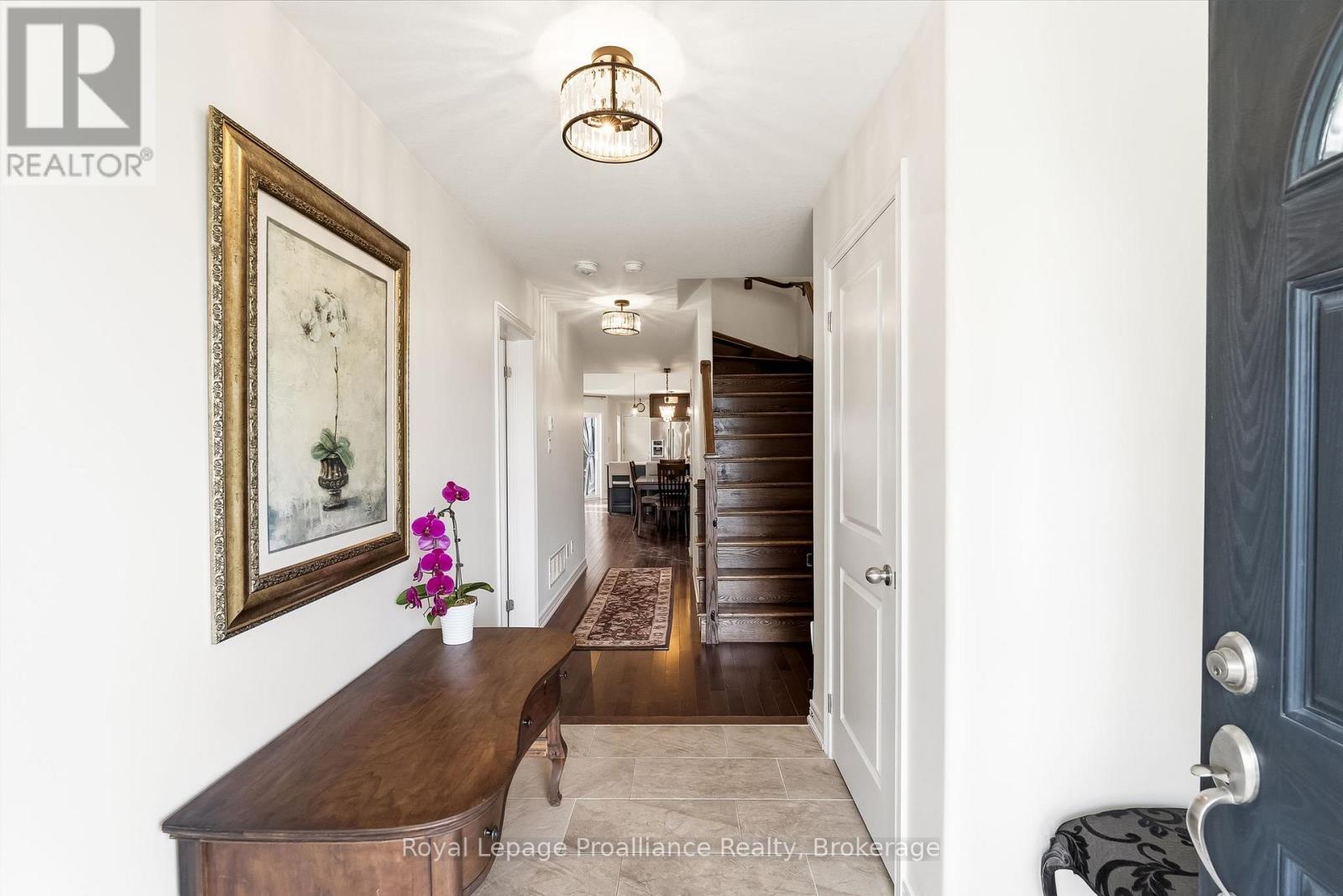 268 STRACHAN STREET - 6
